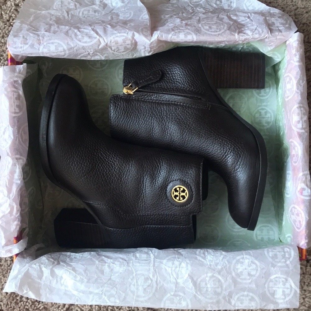 Tory Burch Leather Booties ✨